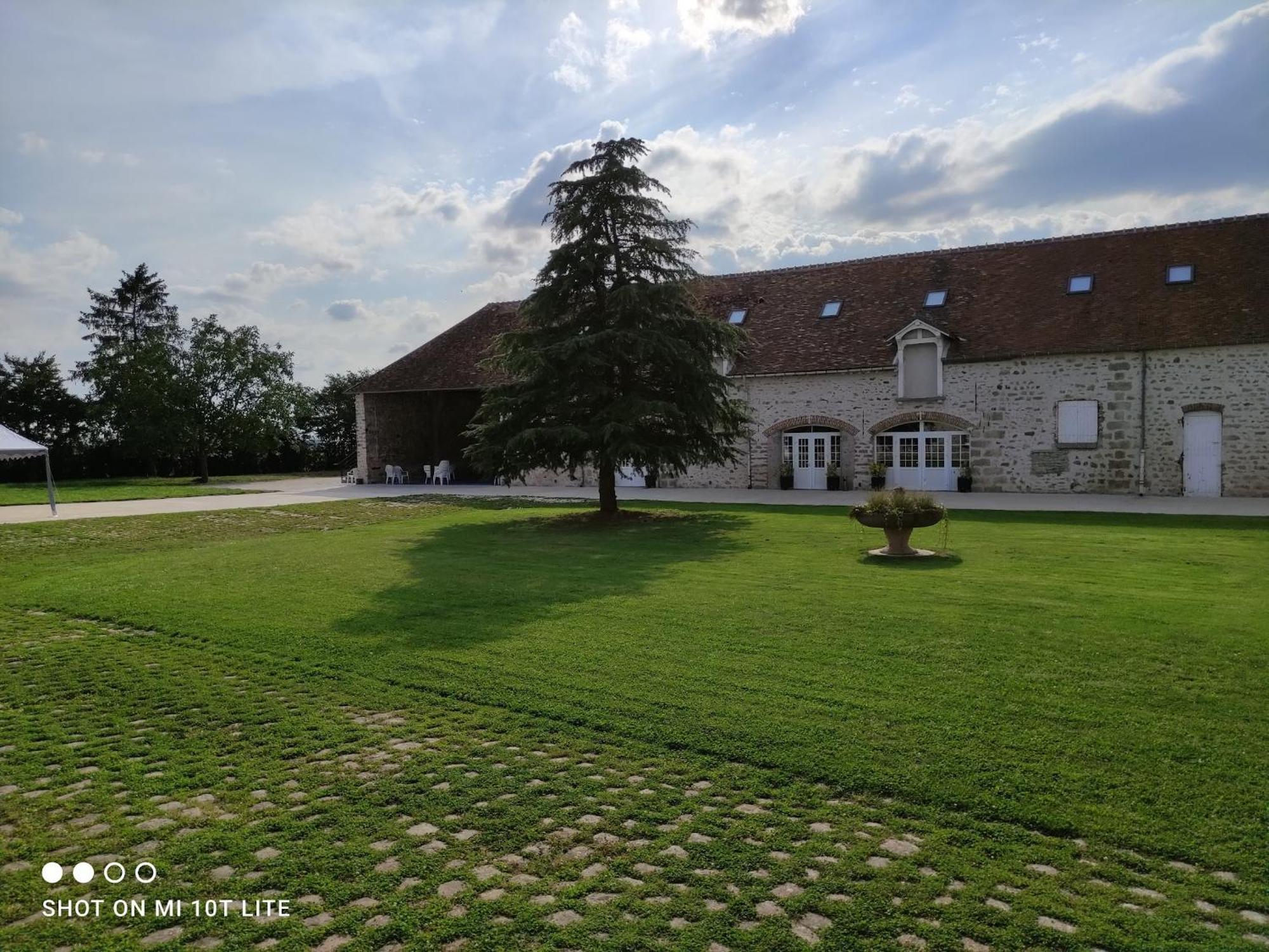 Bed and Breakfast Domaine De La Ferme De Mont Mormant Екстер'єр фото